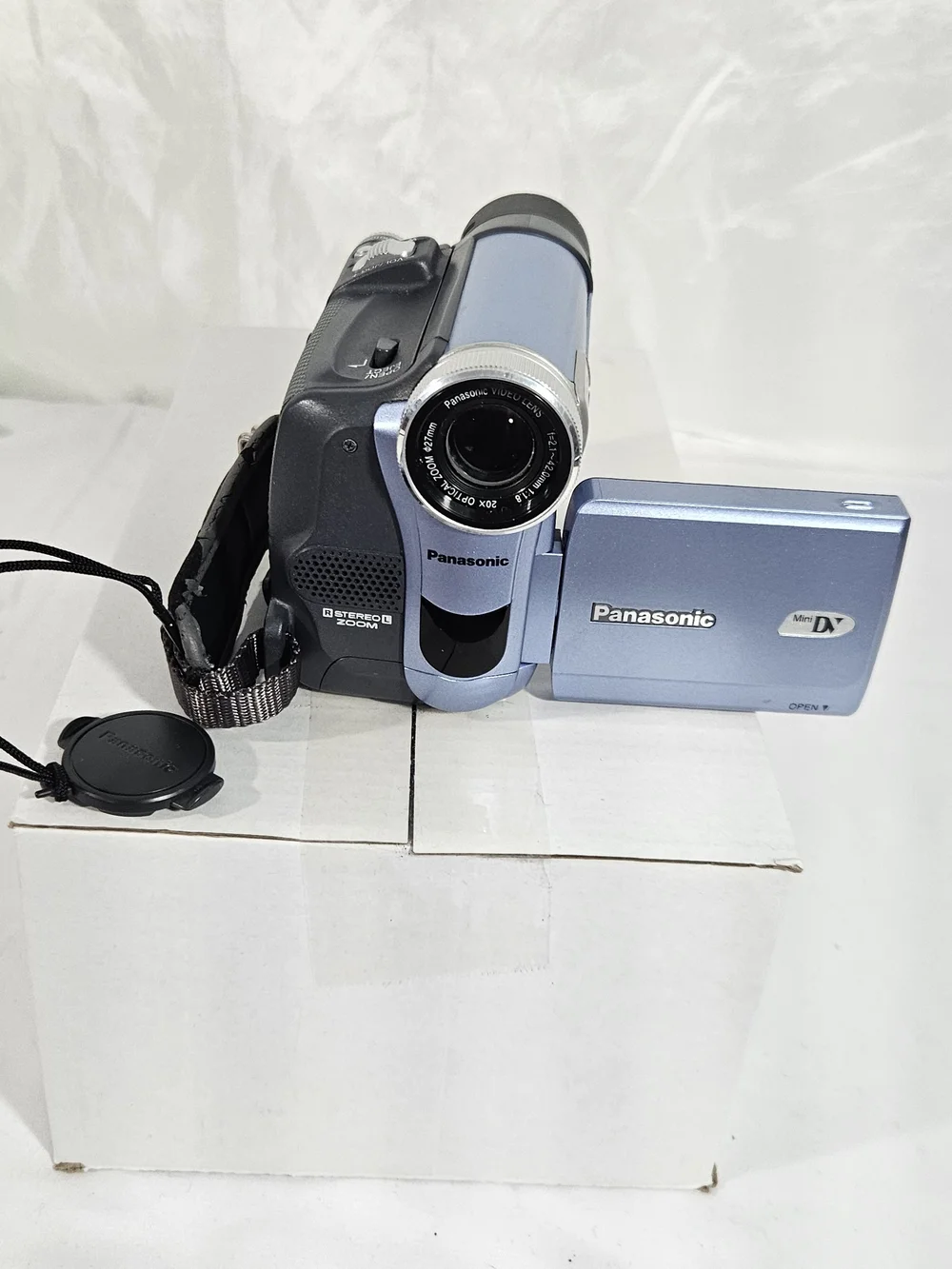 Panasonic Blue Handheld Camcorder with 20x Zoom. #274
